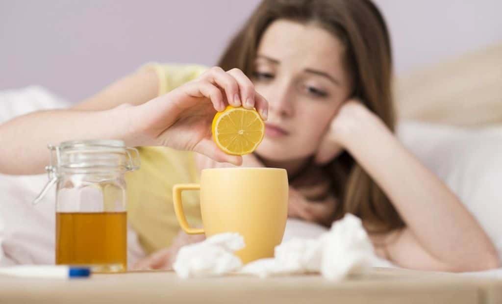 العلاجات المنزلية التقليدية كالعسل والزنجبيل، هل هي فعلاً فعالة!