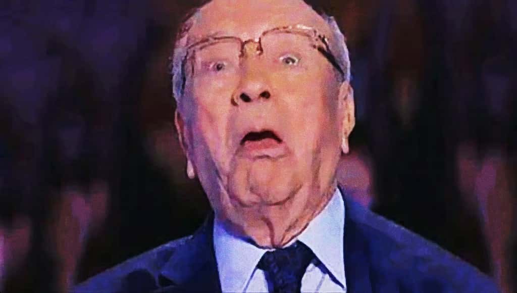 الباجي قايد السبسي متعجب