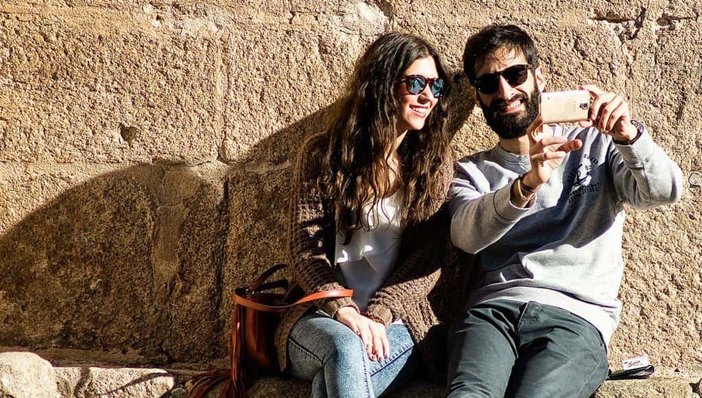 هل الـFriend-Zone حقيقة أم مجرد حجة لإبعادك؟