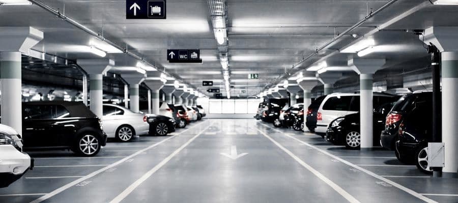 المواقف والمواصلات في مركز ابل الجديد