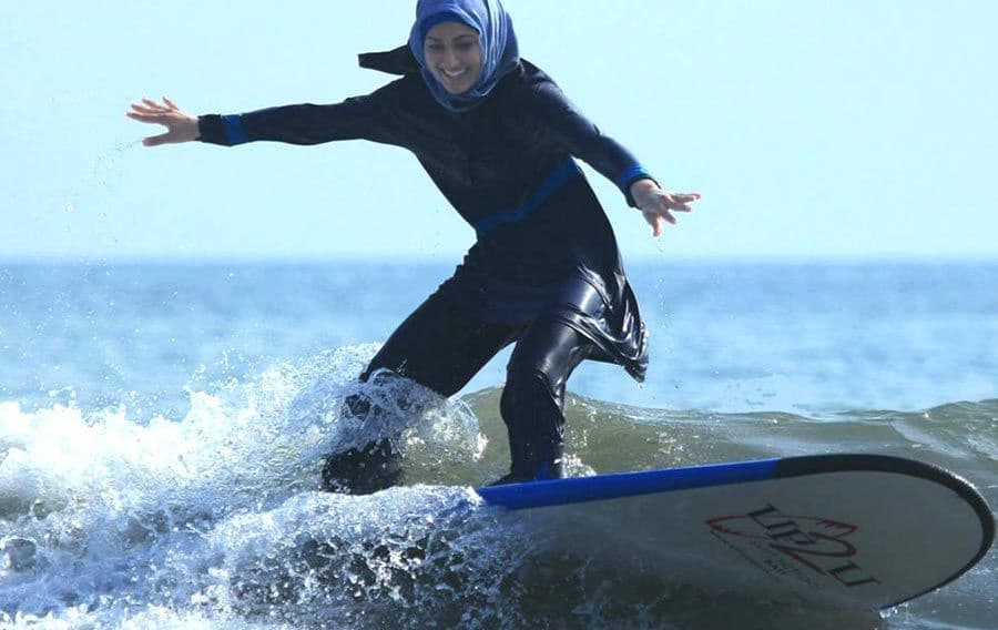 النسوية