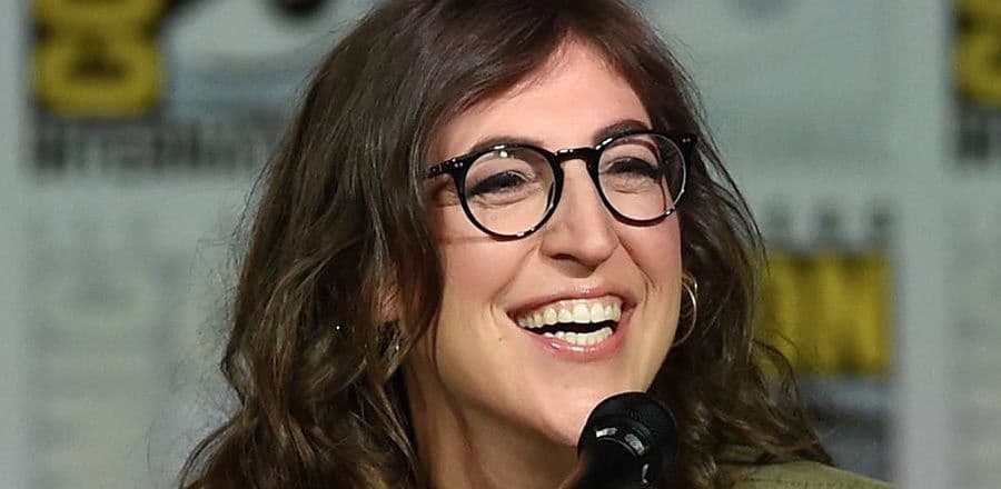 الممثلة Mayim Bialik التي لعبت دور ”إيمي“