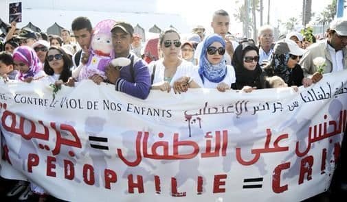 التحرش بالاطفال