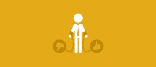 حمل فكرتين متناقضتين في نفس الوقت