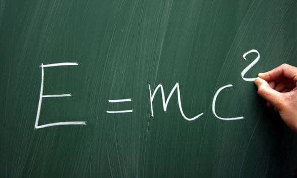 المعادلة E=M(C)2