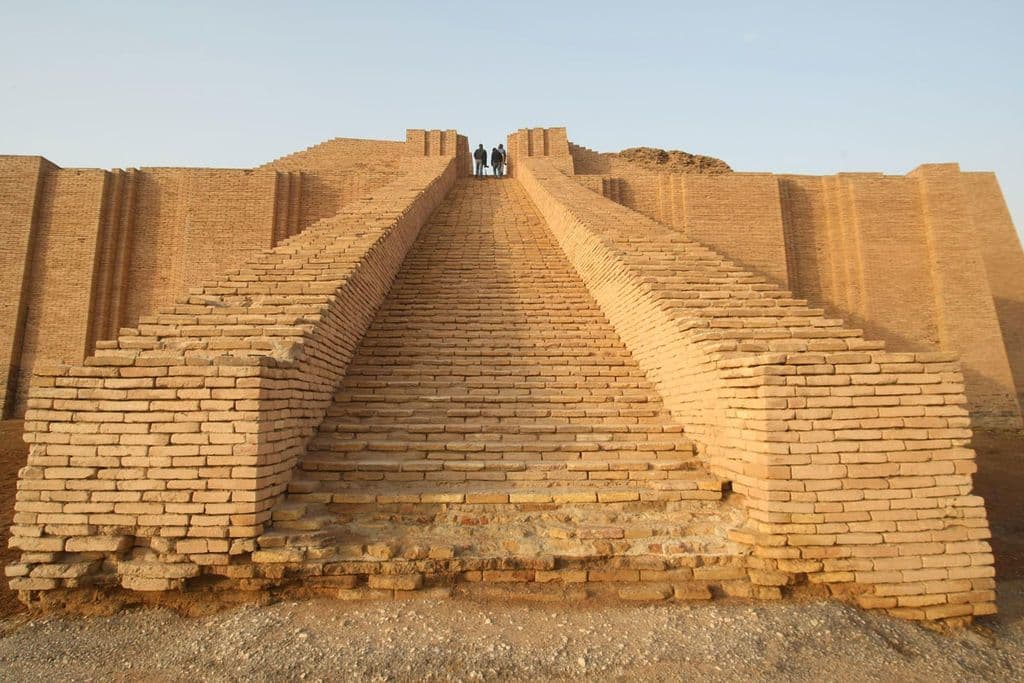 زقورات أور