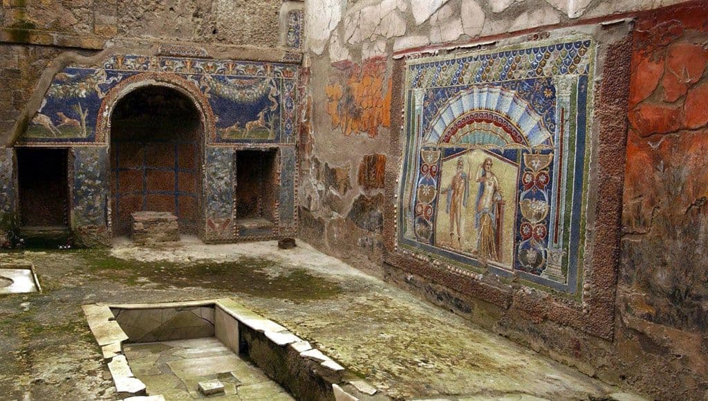 فيلا البرديات The Villa of the Papyri
