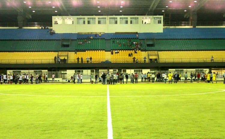 إستاديو ميلتون كورّيا ”زيراو“