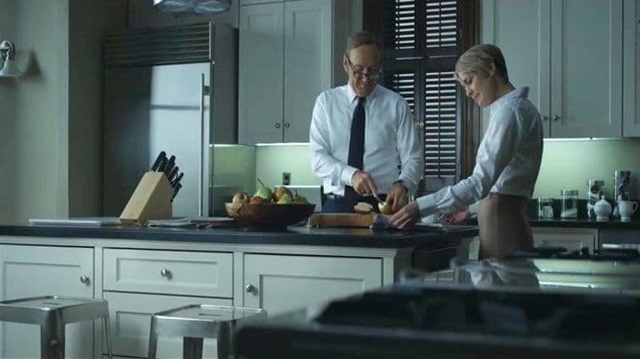 شقة ”فرانسيس“ و”كلير أندروود“ في ”كابيتول هيل“ في مسلسل ”House of Cards“