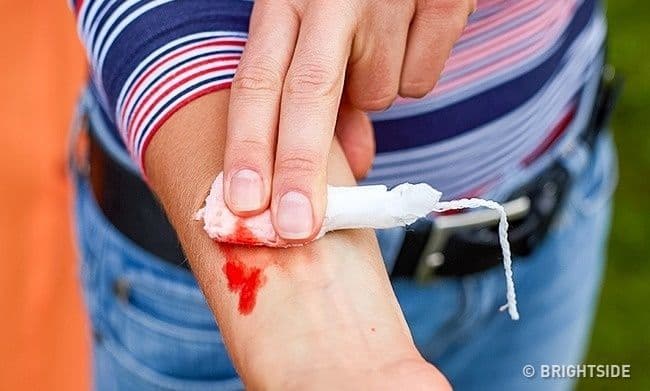 إستعمل السدادة القطنية ”Tampon“ لإيقاف النزيف