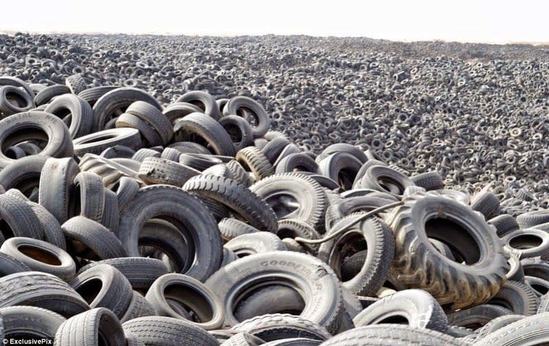 مقبرة الإطارات في الكويت