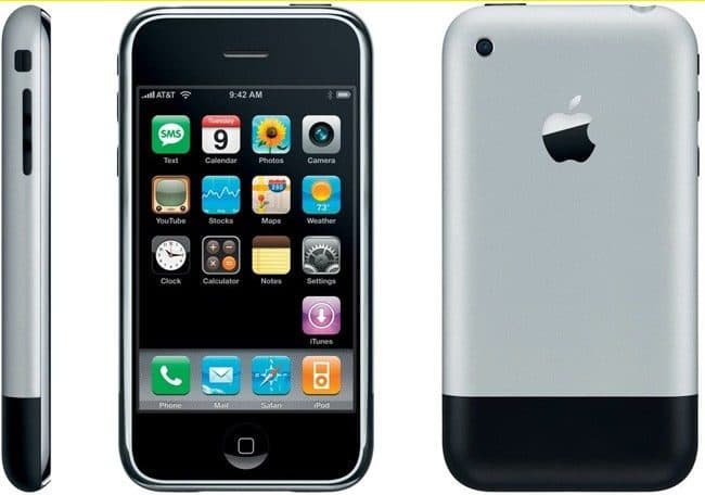 أول هاتف ذكي من Apple