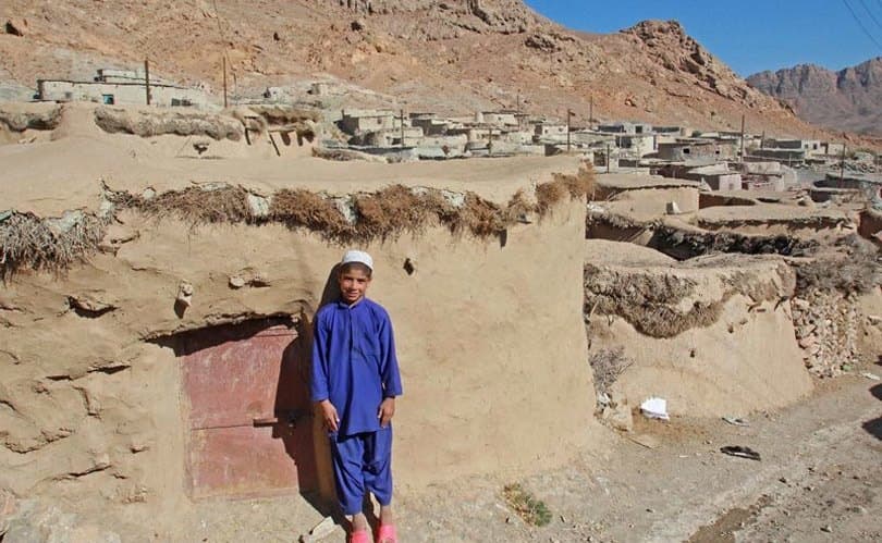 تغير قامة أطفال قرية (ماخونيك) في إيران.