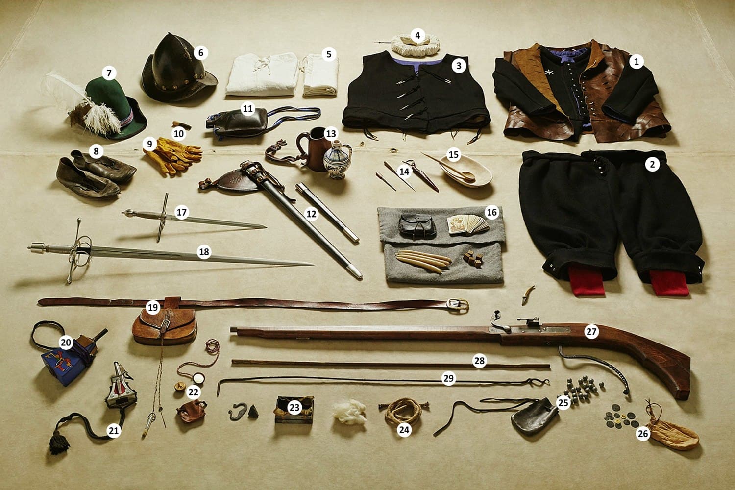 عدة جندي ينتمي لفرقة الـTrainband Caliverman، وهي ميليشيات نظامية في لندن قديما، في (تيلبوري) سنة 1588 ميلادي
