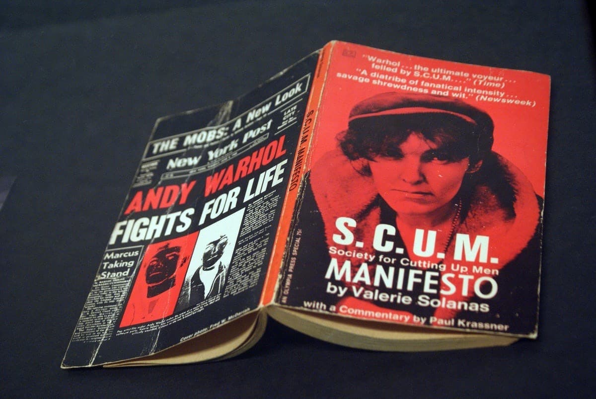 كتاب S.C.U.M Manifesto 