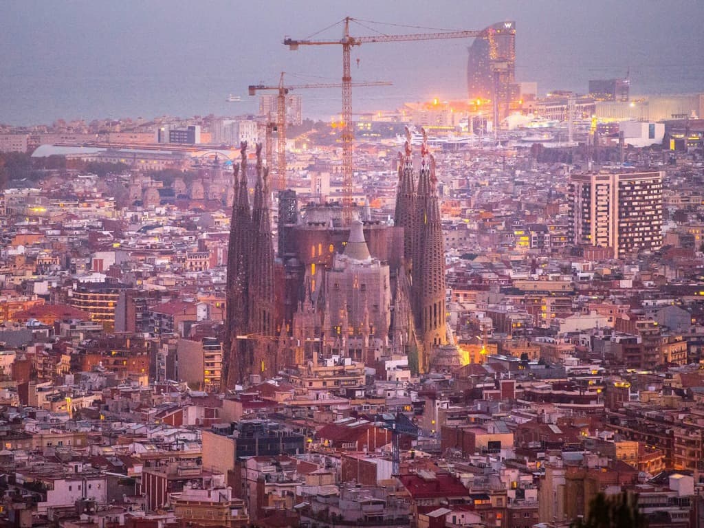 برشلونة