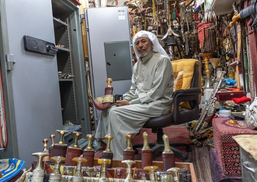 رجال الزهور في السعودية