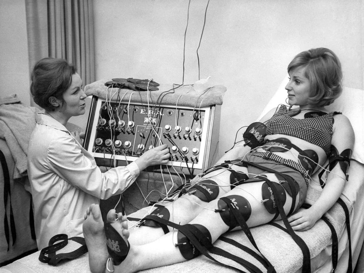 التخسيس باستعمال التيار الكهربائي في عام 1968.