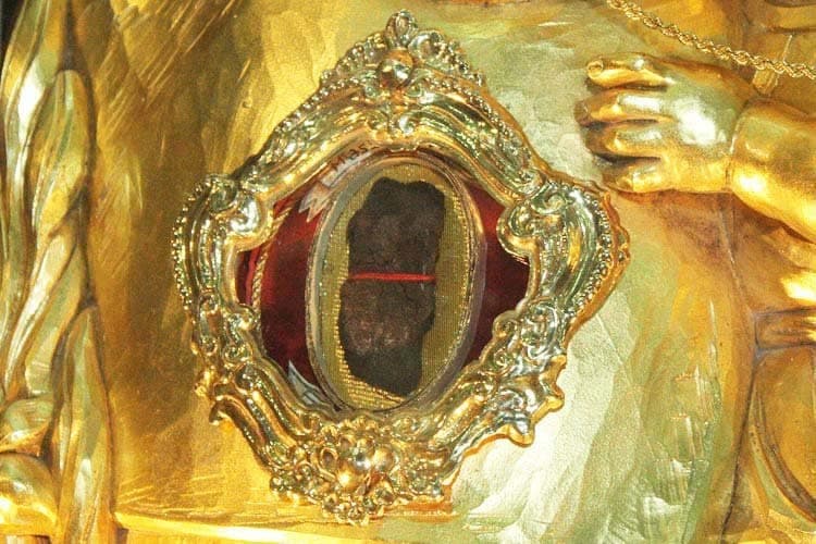 لسان القديس (أنثوني) المحفوظ في (بادوا).