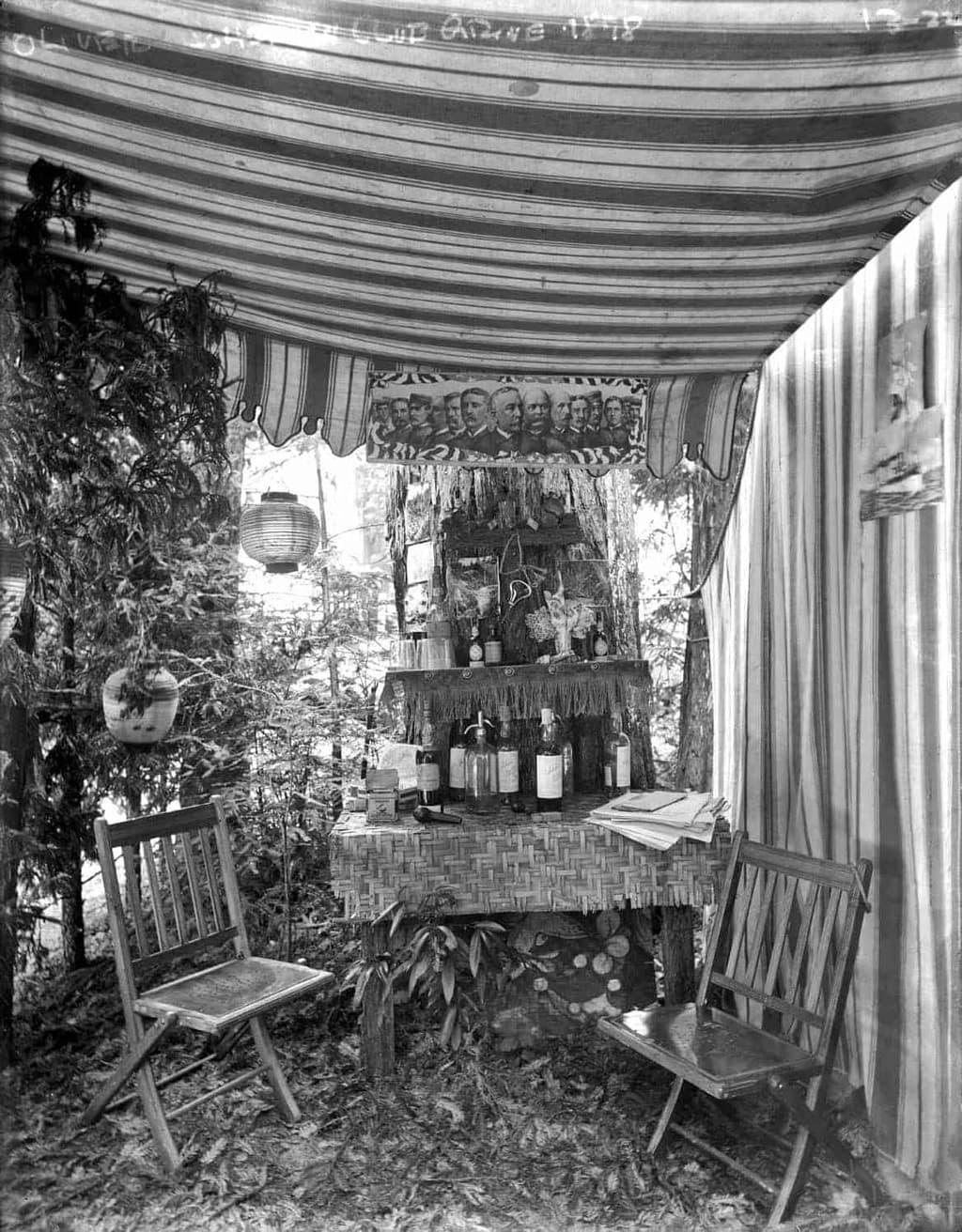 حانة في خيمة، البستان البوهيمي سنة 1878.