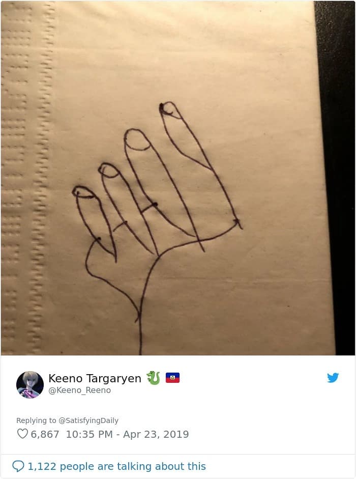 مسودة رسمة يد بشرية