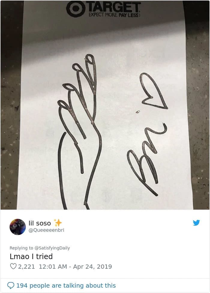 مسودة رسمة يد بشرية