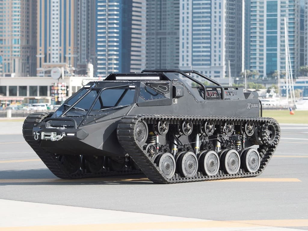 دبابة Ripsaw الفاخرة