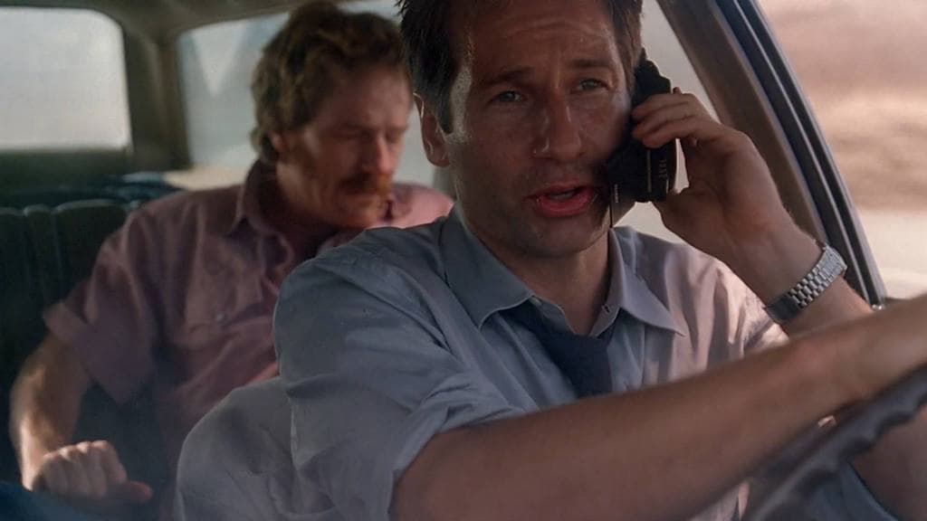 مشهد من مسلسل The X Files 
