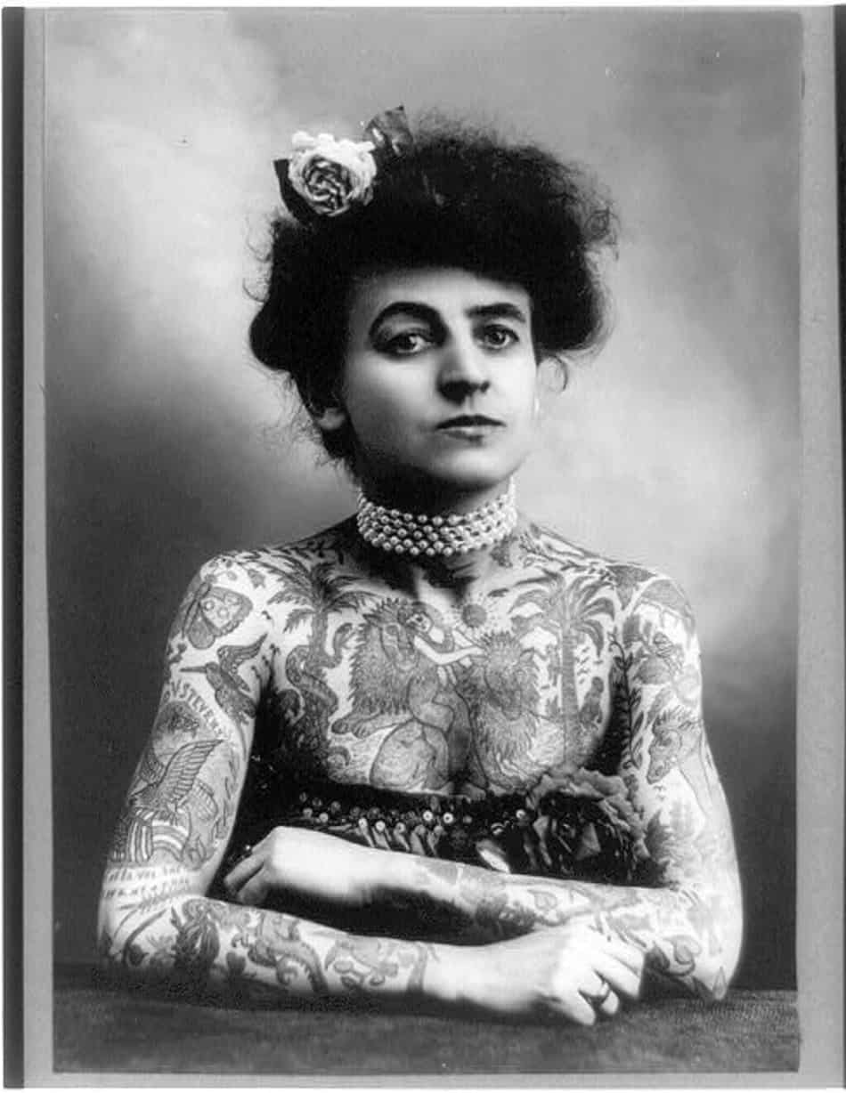 8. السيدة (أم ستيفنز واجنر)، عام 1907.