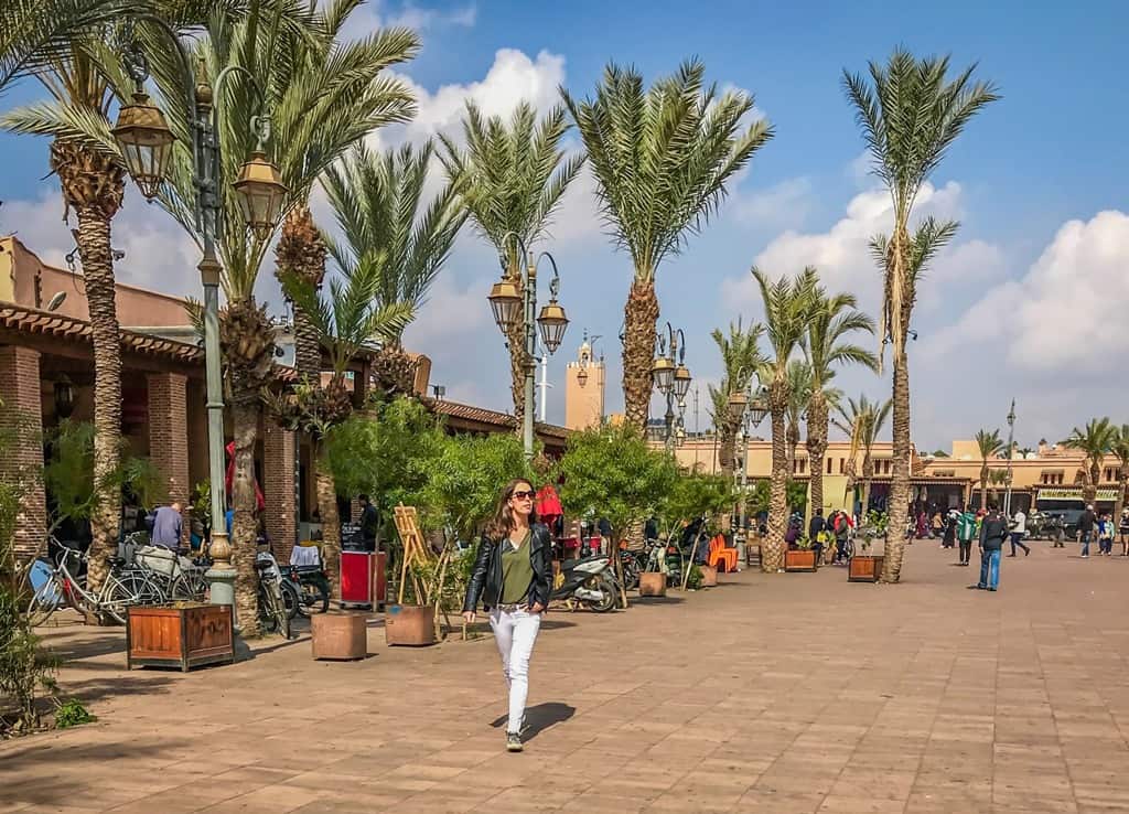 صورة داخل أحد شوارع المدينة