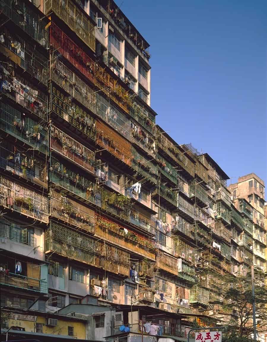 من داخل مدينة كولون المسوّرة. صورة: Greg Girard/City of Darkness