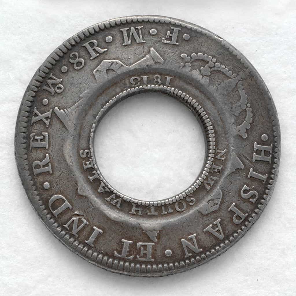 يعادل الدولار الأجوف وسطه الأسترالي آلاف الدولارات.