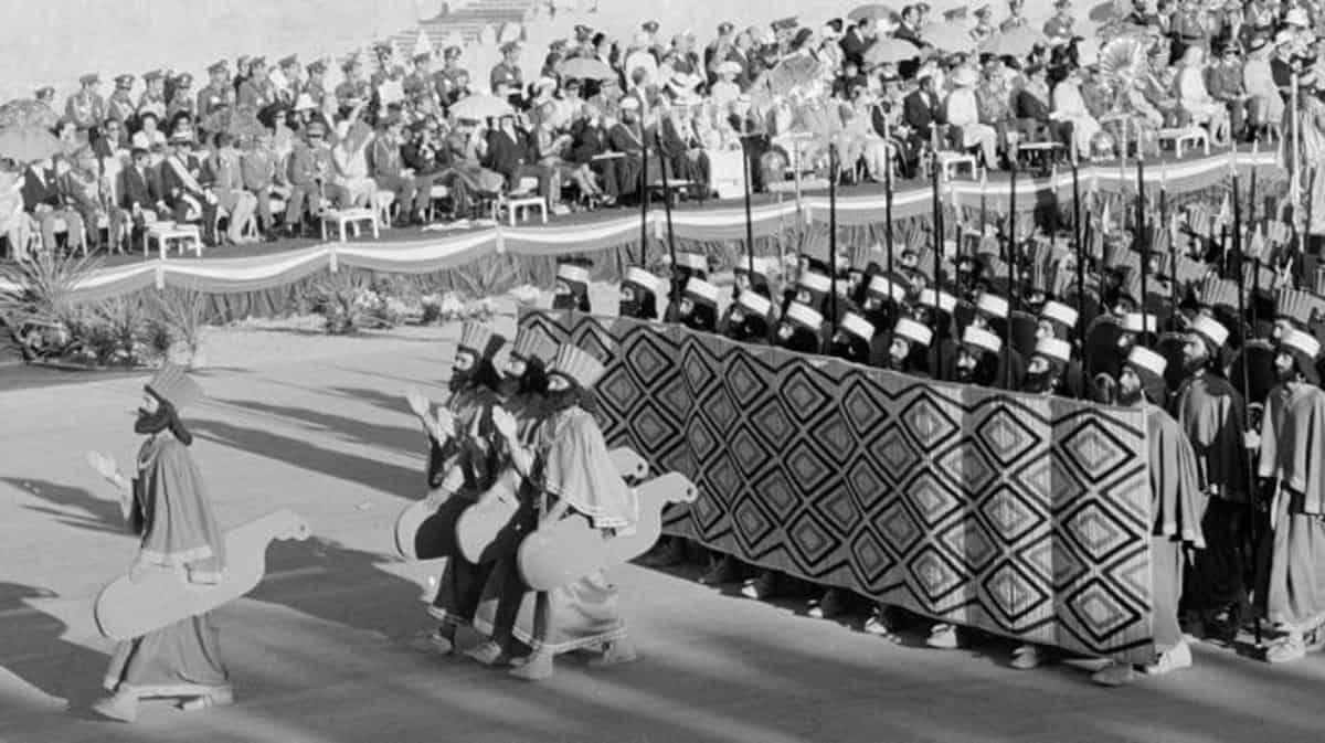 مسيرة الجيوش في اليوم الثاني من الحدث.