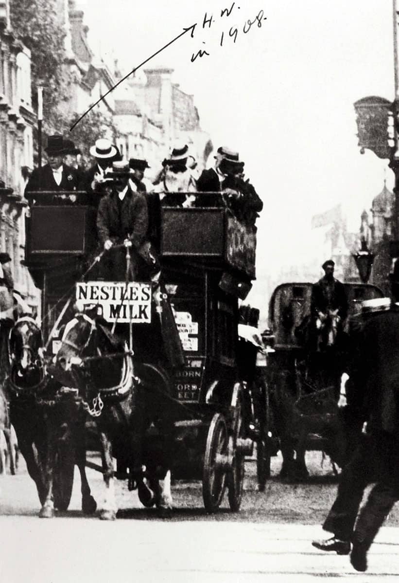 هانس ويلسدورف في إنجلترا سنة 1909.