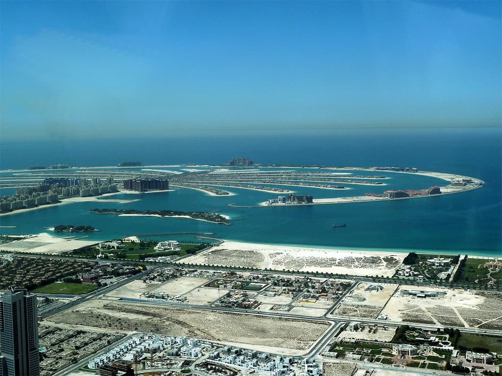 جزيرة جميره من الشرق.
