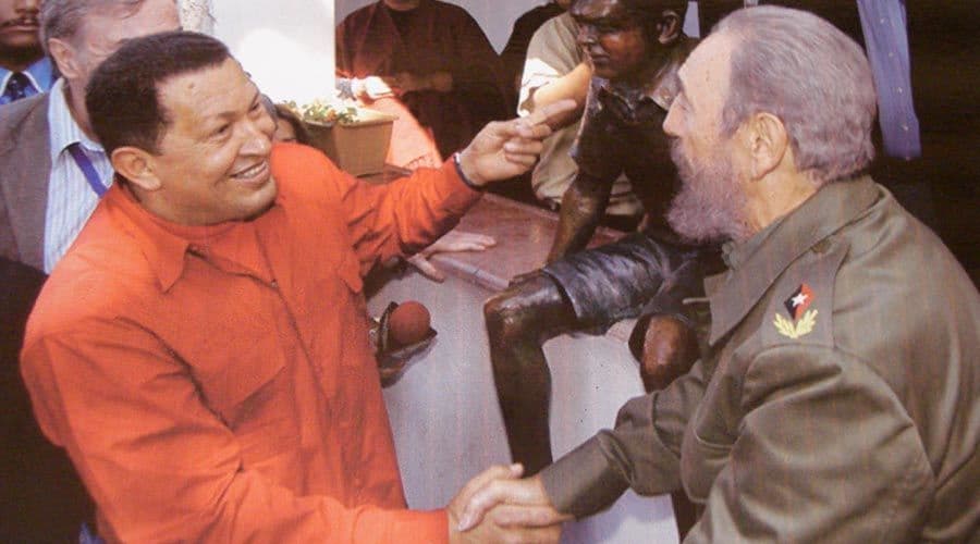 فيدال كاسترو وهوجو تشافيز