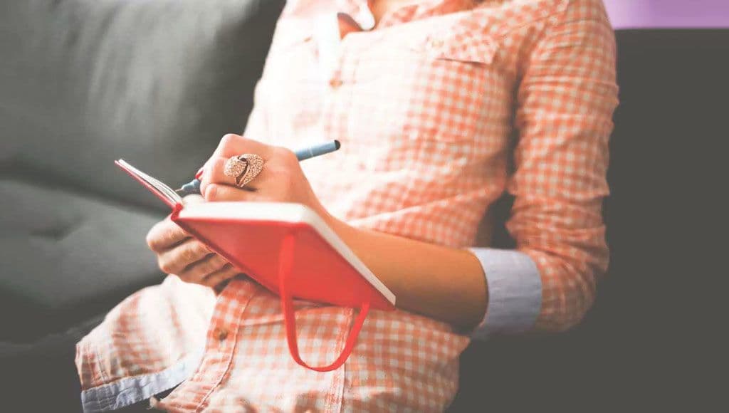 كتابة اليوميات