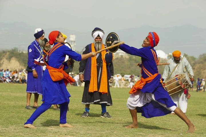 عيد هولا موهالا في الديانة السيخية