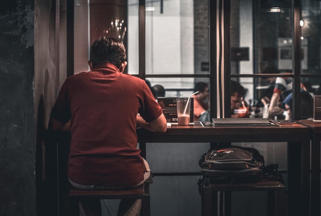 عقد صداقات جديدة ليس أمراً سهلاً
