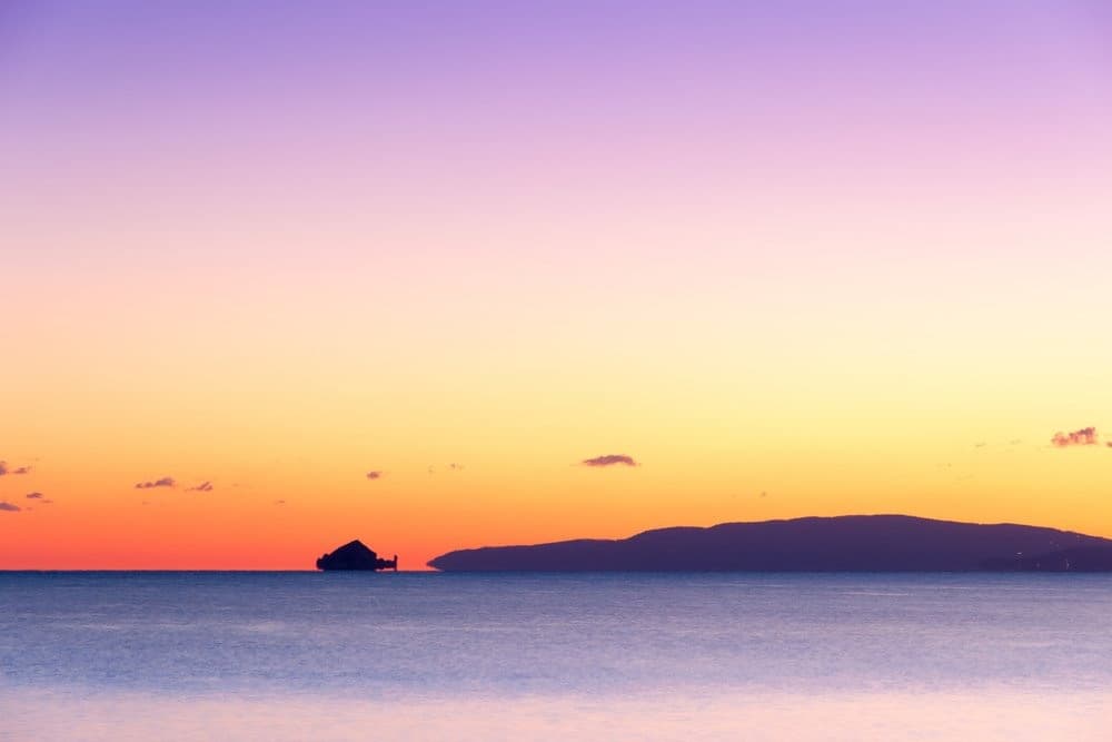 تعرف هذه الظاهرة المخيفة باسم Fata Morgana أو الوهم بالعربية. الصورة من موقع Paolo Querci/Shutterstock