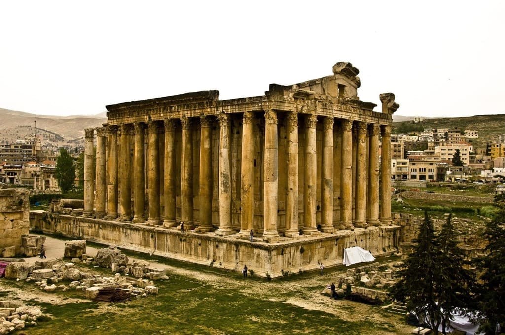 معبد (جوبيتر بعل) في بعلبك بلبنان.