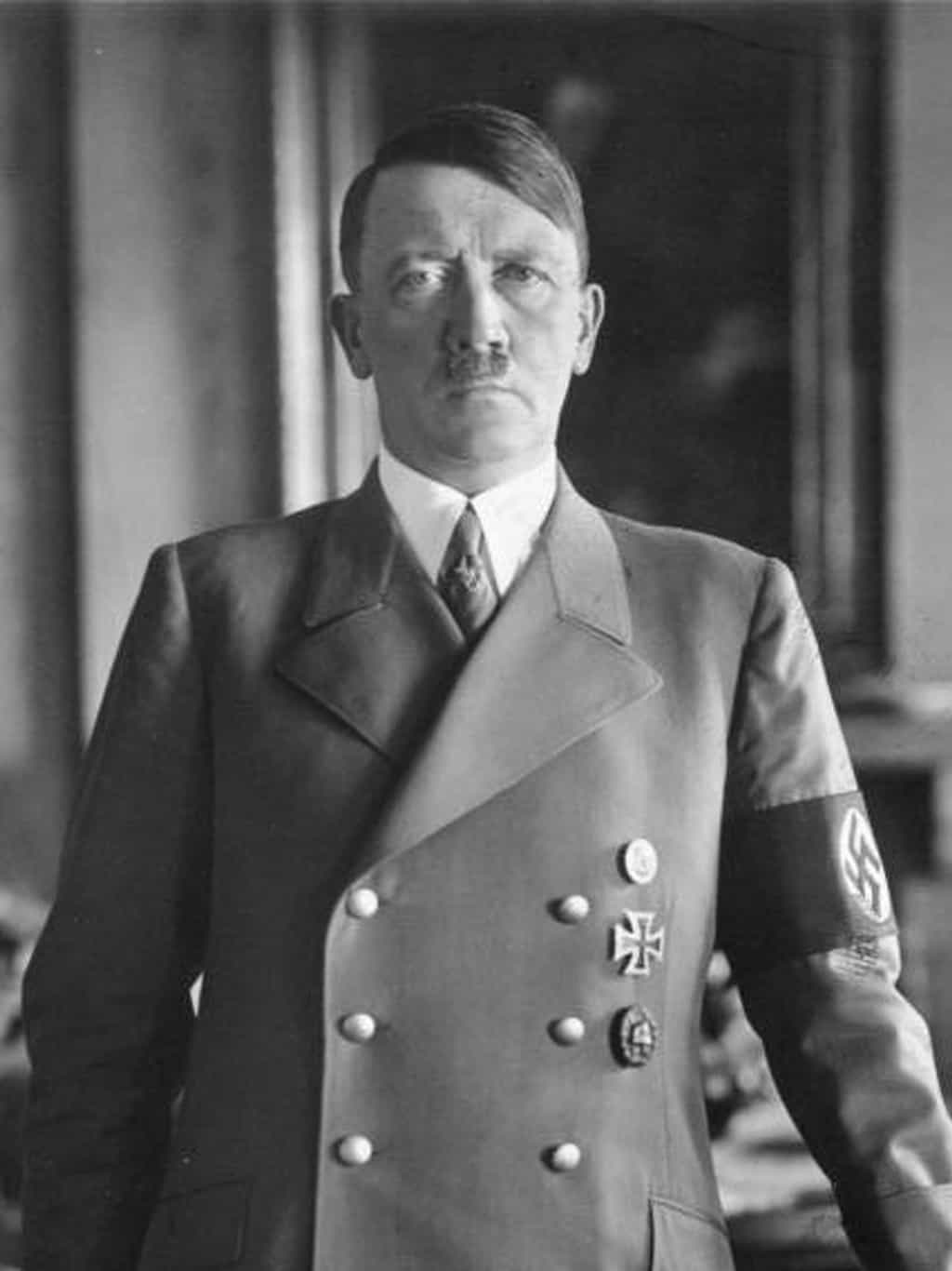 صورة لأدولف هتلر، المصور غير معروف (حوالي عام 1938). ويكيميديا كومونز