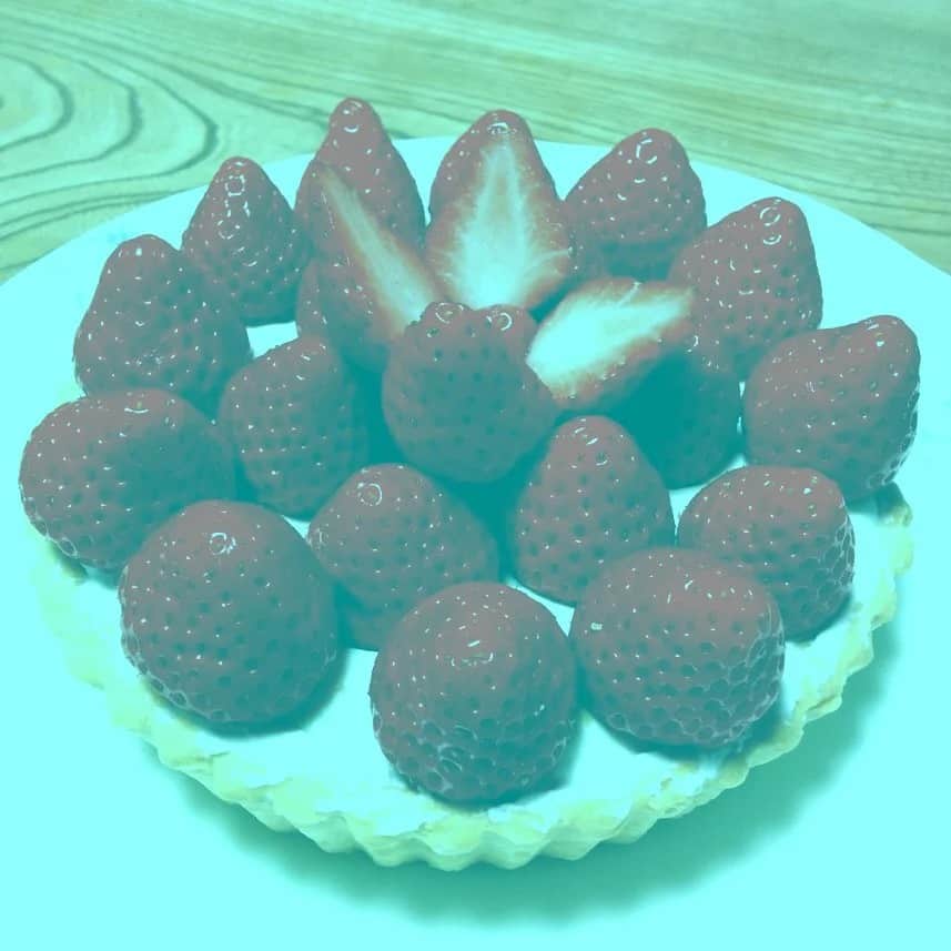 صحن به فراولة