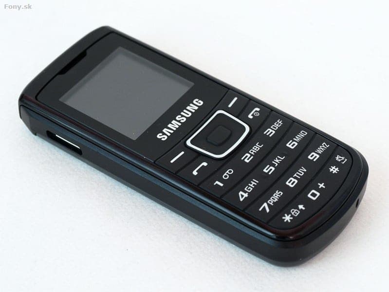 E1100