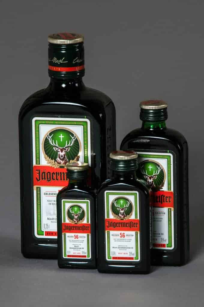 عبوات مشروب Jägermeister