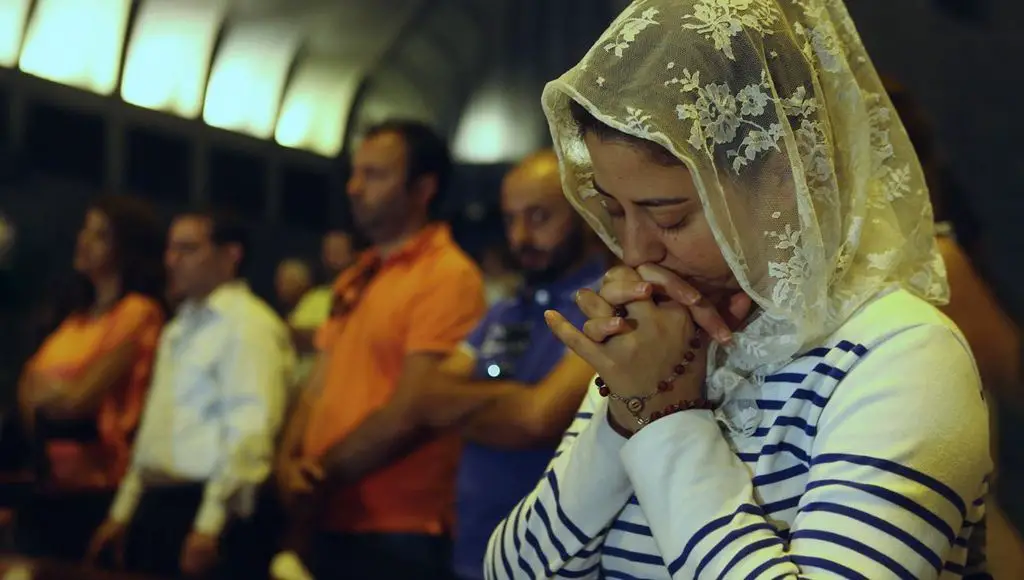 اللاجئون المسلمون الذين يتحولون إلى المسيحية في لبنان ”من أجل الأمان“