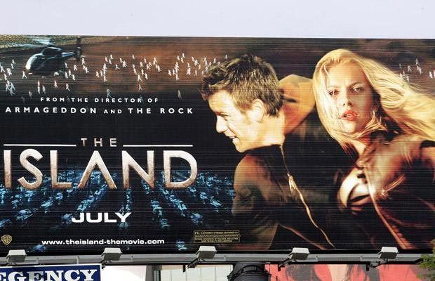 لوحة إعلانية لفلم ”The Island“