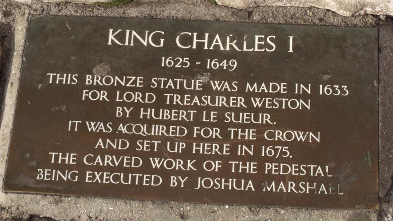 لوحة النصب التذكاري والتمثال البرونزي للملك تشارلز الأول