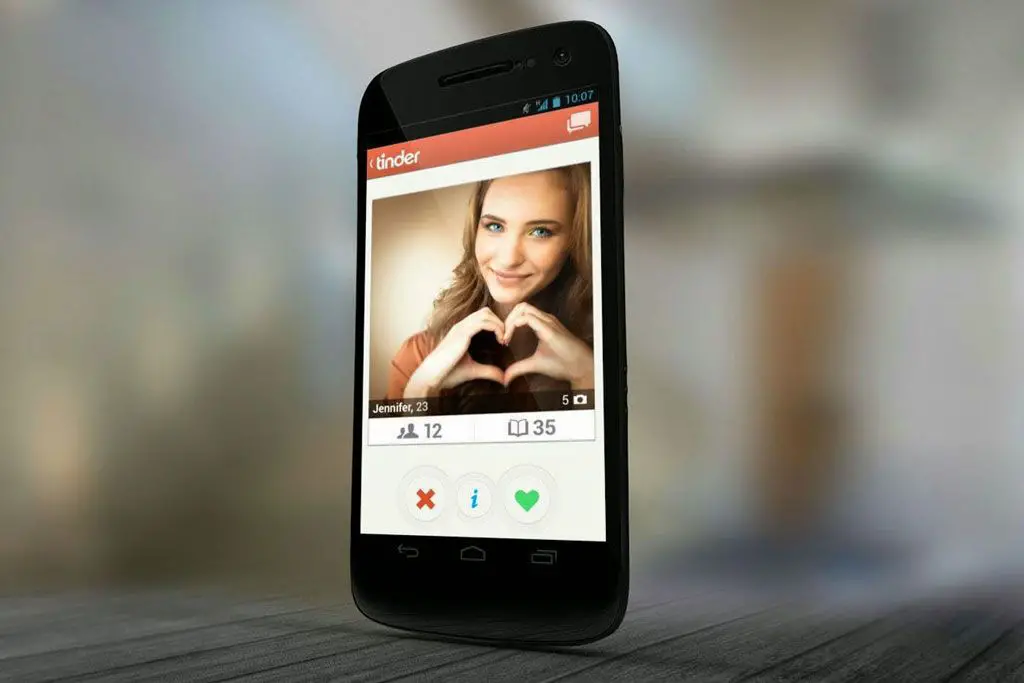 تطبيق Tinder للمواعدة