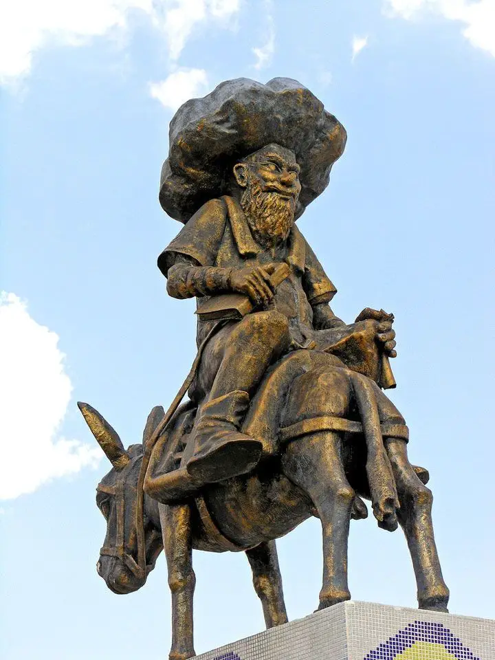 تمثال لـ(جحا) آخر في (ينيسيهر) في تركيا